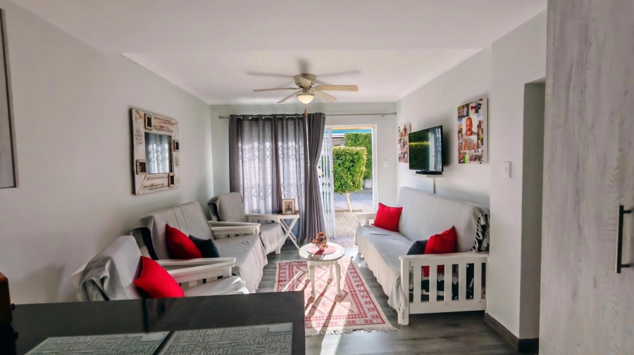 2 Bedroom Property for Sale in Hartenbos Central Western Cape